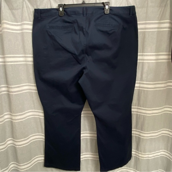 NWT OLD NAVY / Boot Cut Khaki Classic Navy Pants Size 26 - Picture 2 of 10